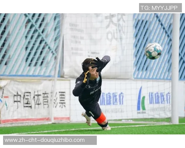 足协杯激战正酣各队争夺荣耀与梦想的巅峰对决